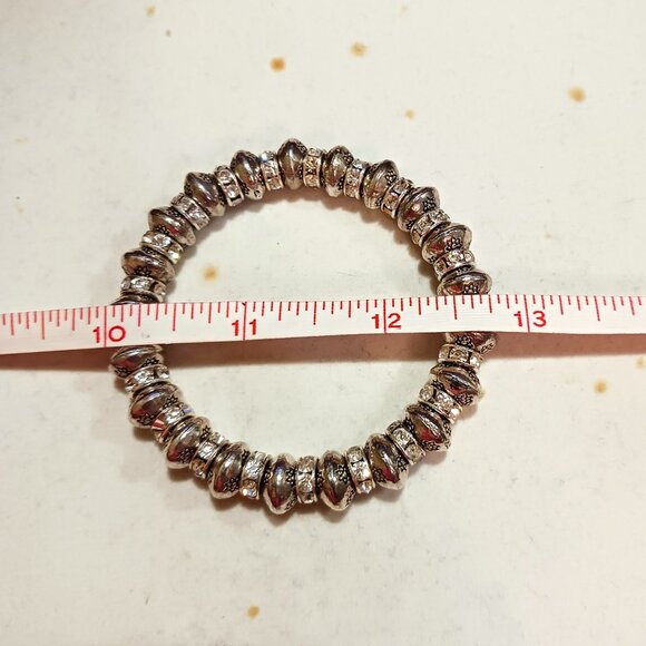 90s Vintage Silvertone Beaded Flower Rhinestone Stretchy Fashion Bracelet - Picture 7 of 7